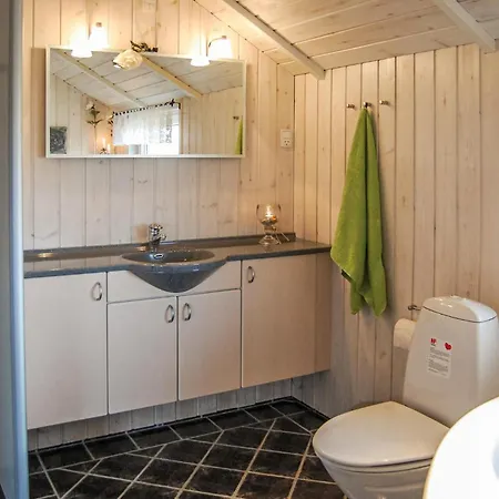 Dom wakacyjny Nice In Hvide Sande With Kitchen Havrvig